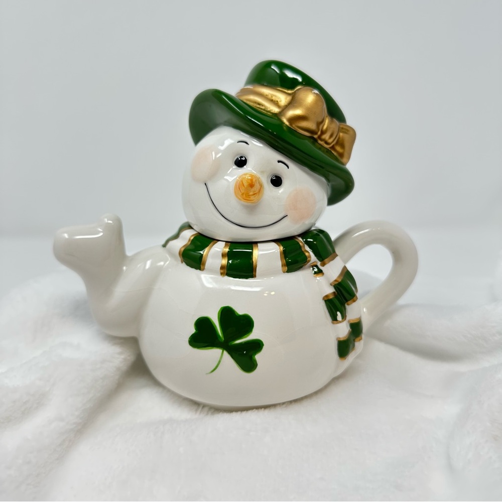 Irish St. Patty's Day Shamrock Snowman Ceramic Tea Pot Decoration